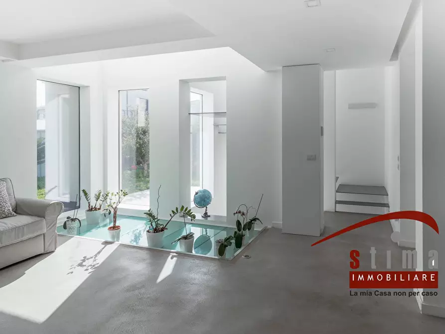 Immagine 12 di Villa in vendita  a Siracusa