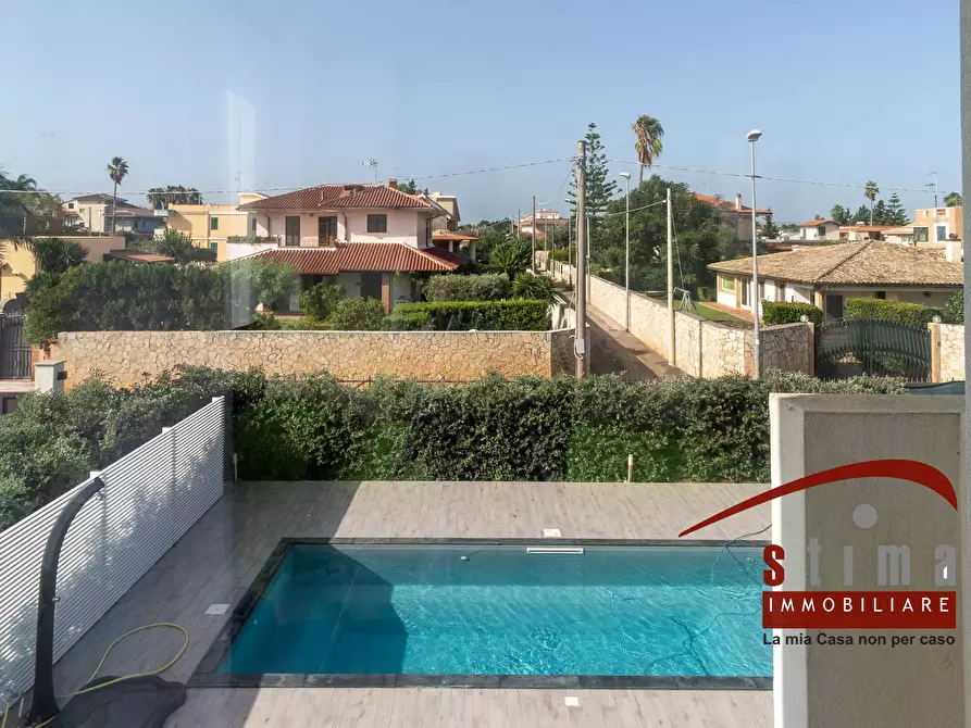 Immagine 14 di Villa in vendita  a Siracusa