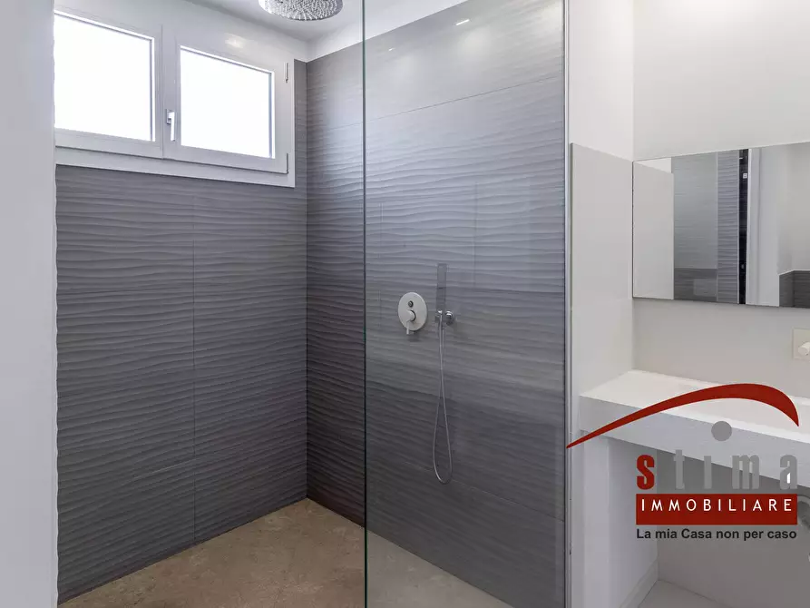 Immagine 15 di Villa in vendita  a Siracusa