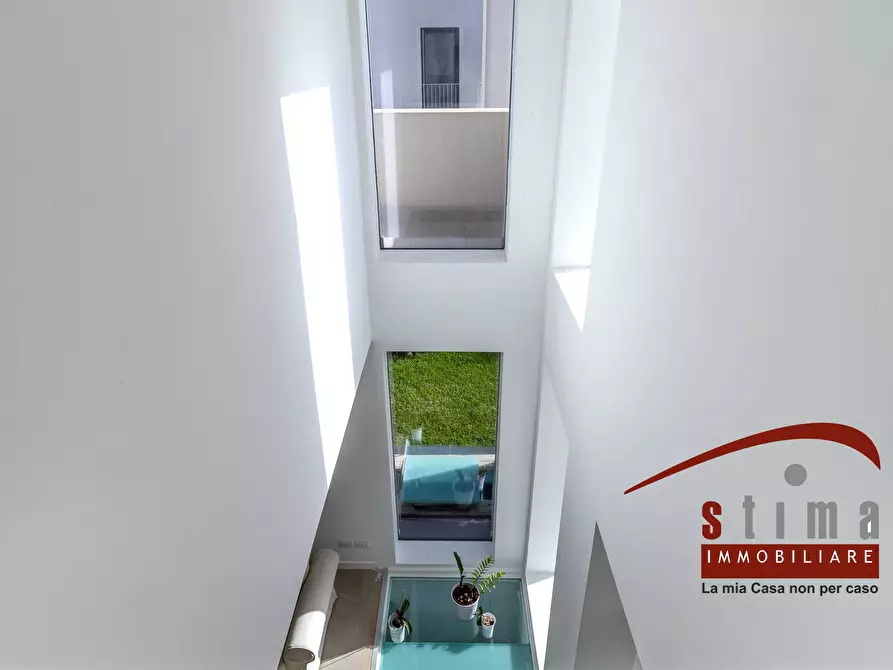 Immagine 19 di Villa in vendita  a Siracusa