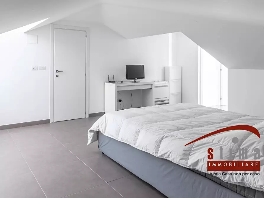 Immagine 22 di Villa in vendita  a Siracusa