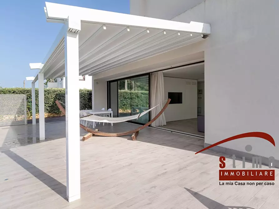 Immagine 25 di Villa in vendita  a Siracusa