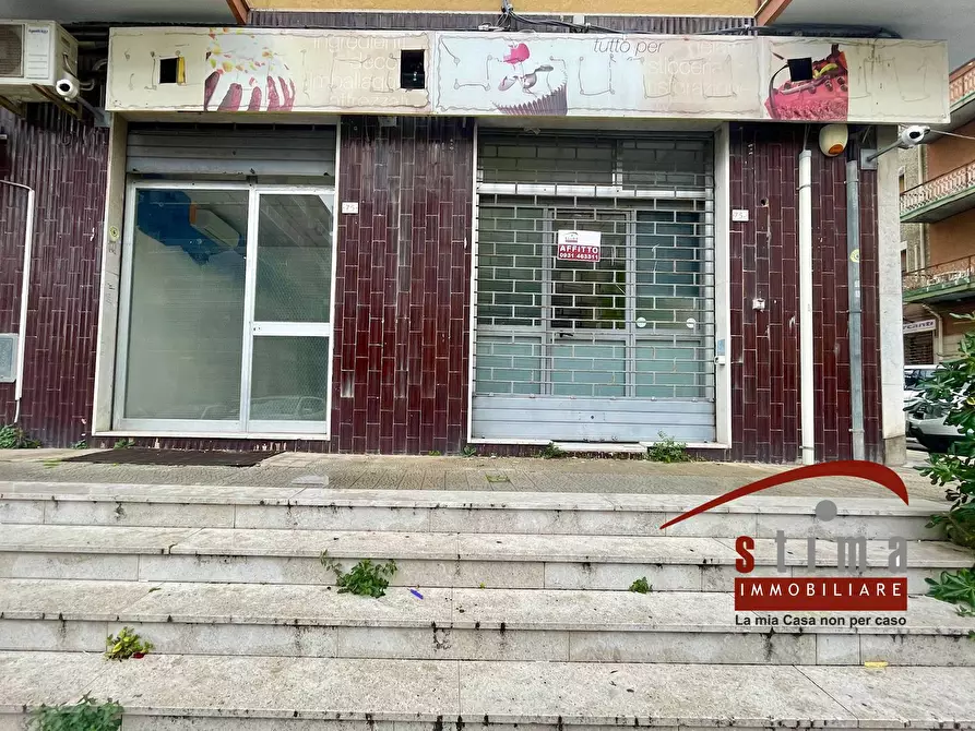 Immagine 10 di Locale commerciale in affitto  in via polibio 75 a Siracusa