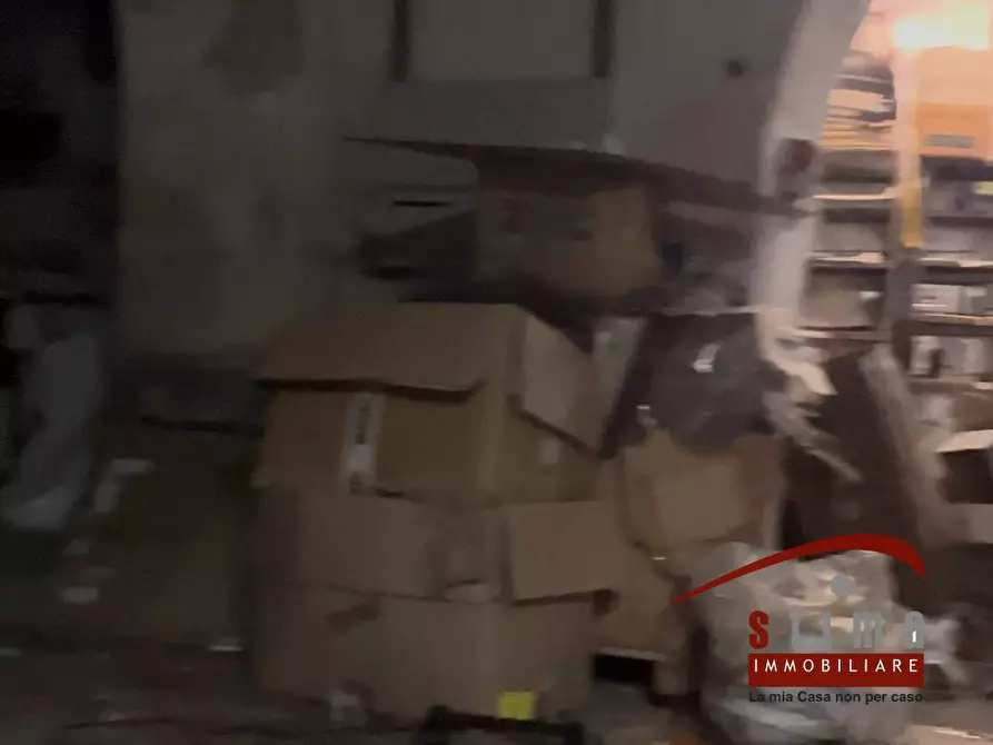 Immagine 8 di Locale commerciale in vendita  in via Maestranza 50 a Siracusa