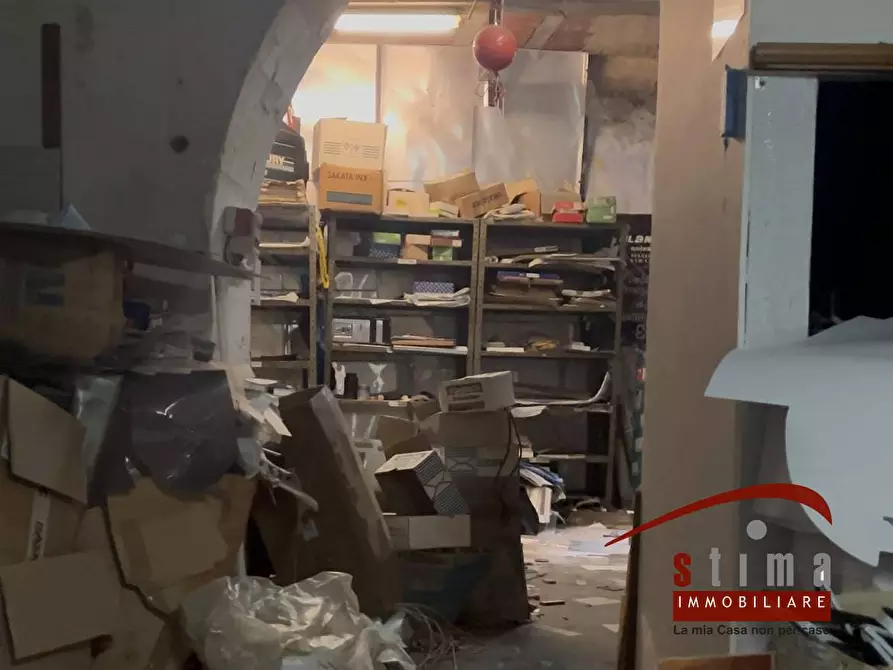 Immagine 9 di Locale commerciale in vendita  in via Maestranza 50 a Siracusa