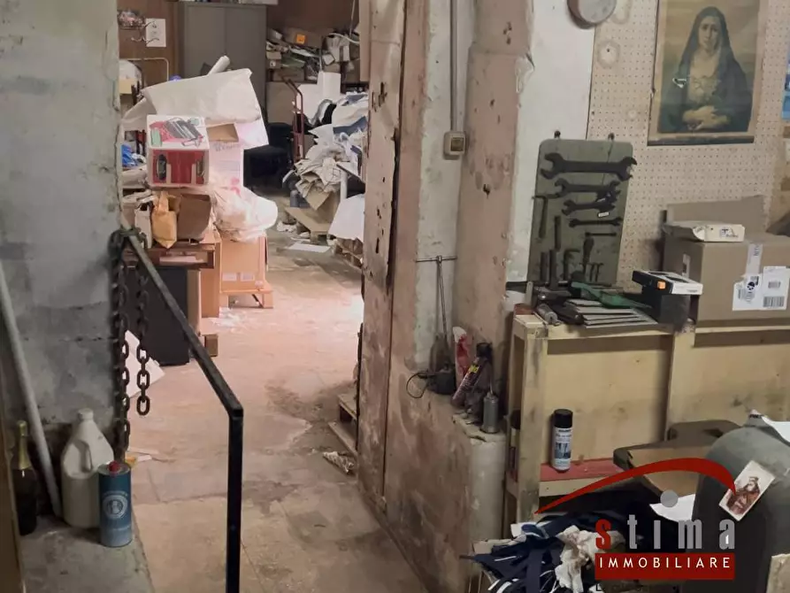 Immagine 1 di Locale commerciale in vendita  in via Maestranza 50 a Siracusa