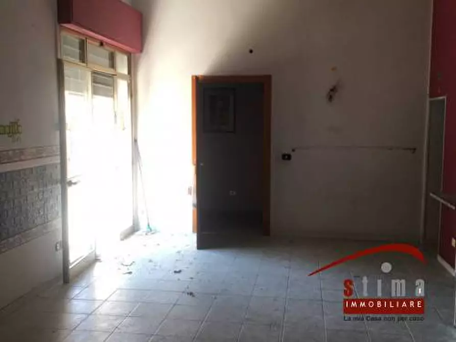 Immagine 5 di Locale commerciale in vendita  in viale teocrito 28 a Siracusa