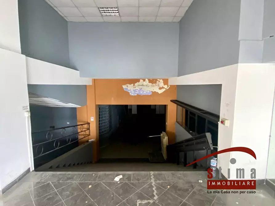 Immagine 13 di Locale commerciale in affitto  in via Basento 20 a Siracusa