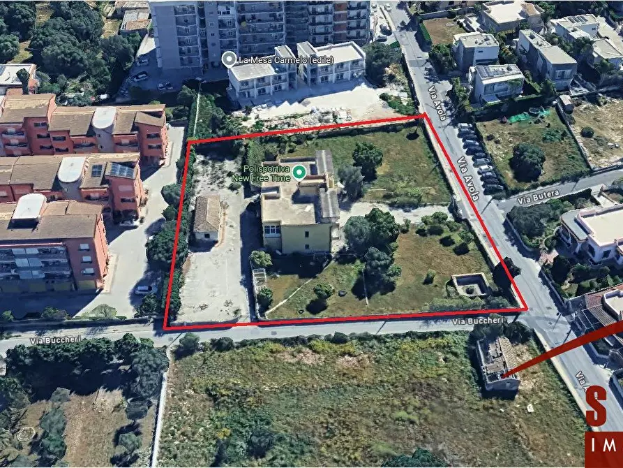 Immagine 1 di Villa in vendita  in via avola 20 a Siracusa