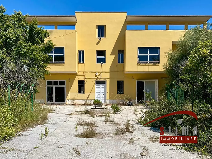 Immagine 4 di Villa in vendita  in via avola 20 a Siracusa