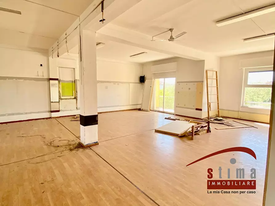 Immagine 10 di Villa in vendita  in via avola 20 a Siracusa