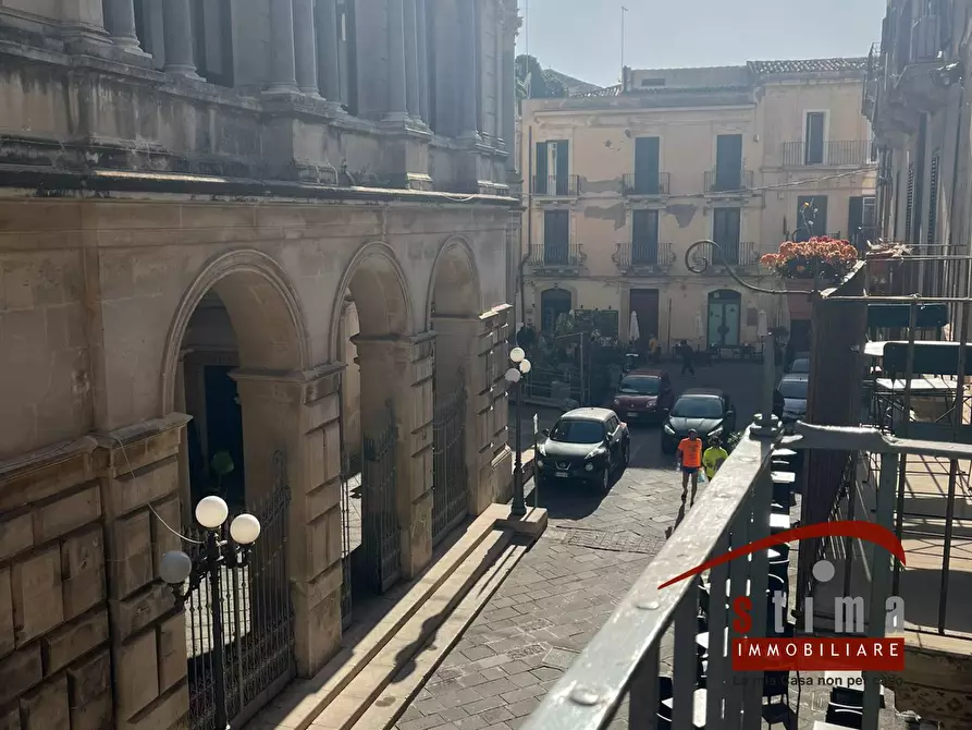Immagine 17 di Appartamento in vendita  in via Del Teatro 4 a Siracusa