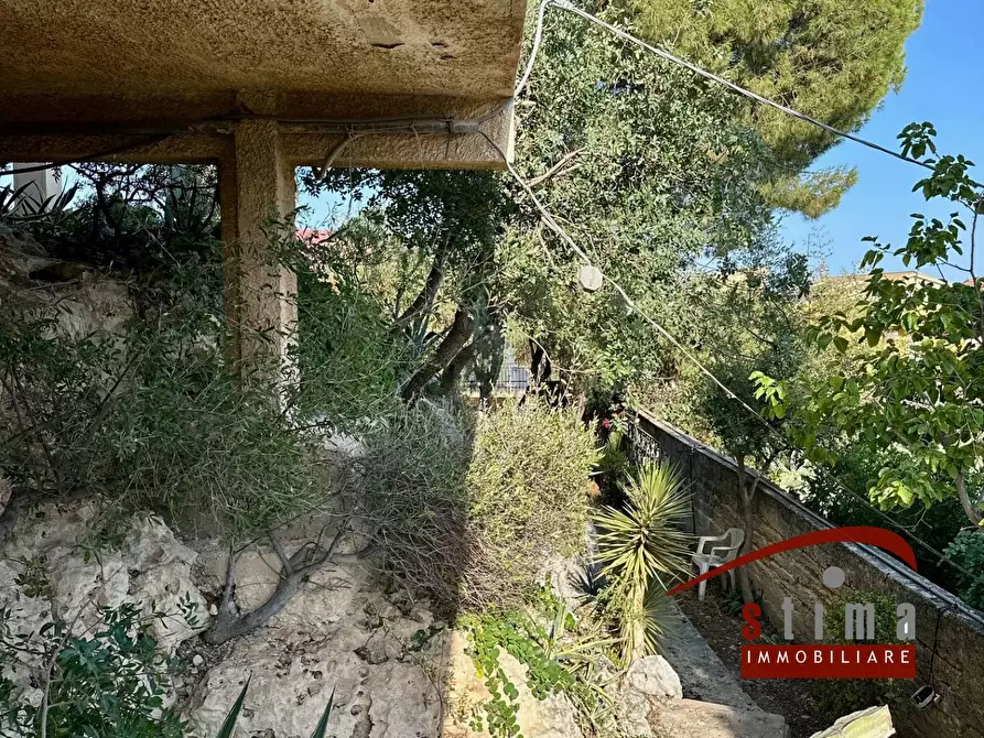 Immagine 11 di Villa in vendita  in via ovidio 14 a Siracusa