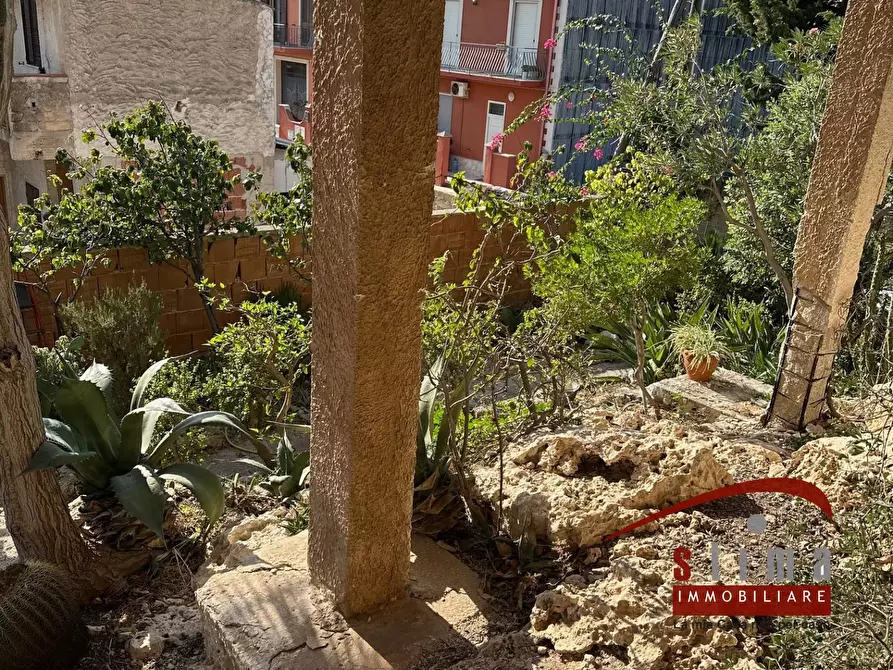 Immagine 13 di Villa in vendita  in via ovidio 14 a Siracusa