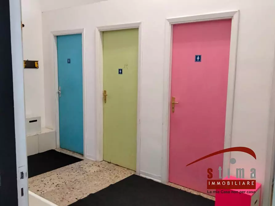 Immagine 2 di Locale commerciale in vendita  a Siracusa