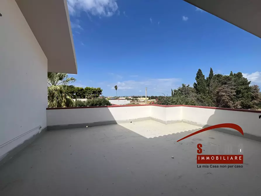 Immagine 17 di Villa in vendita  in via blanco a Siracusa