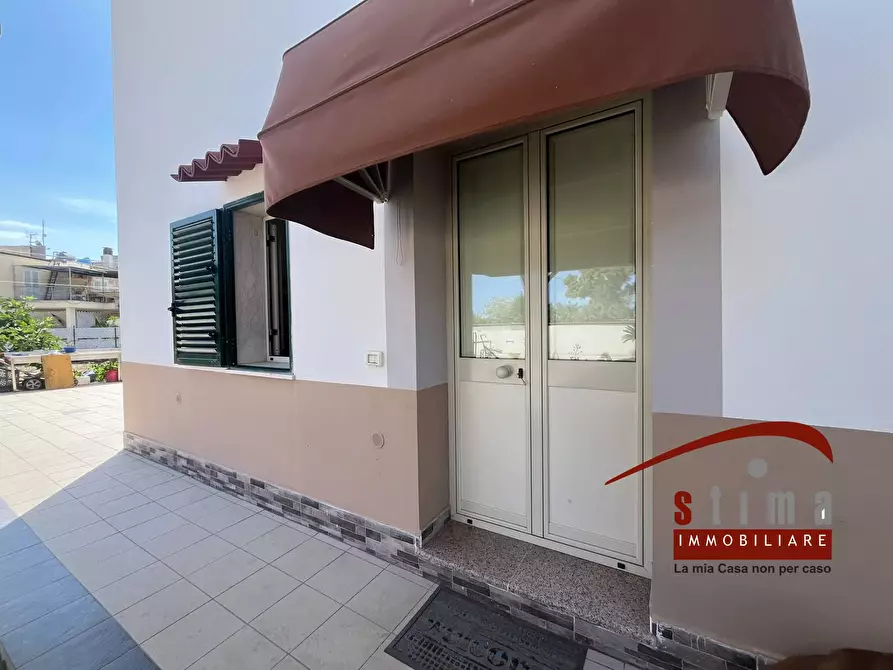 Immagine 30 di Villa in vendita  in via blanco a Siracusa