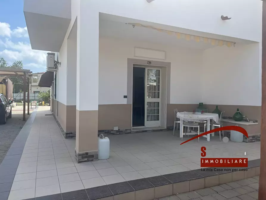 Immagine 38 di Villa in vendita  in via blanco a Siracusa