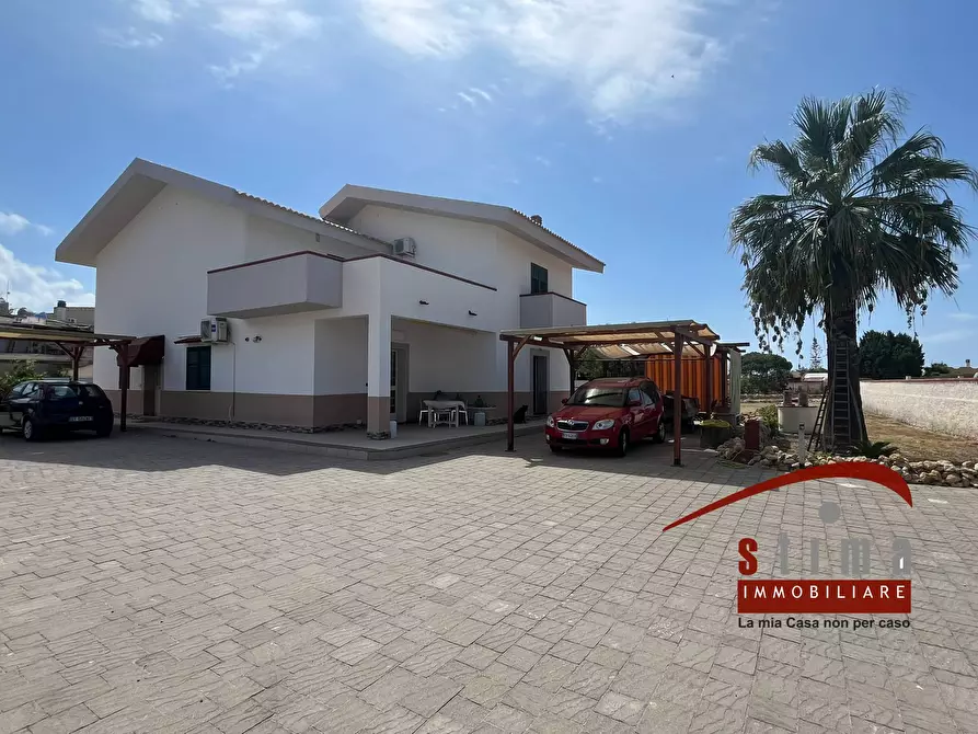 Immagine 3 di Villa in vendita  in via blanco a Siracusa