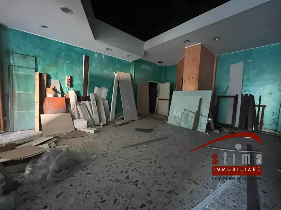 Immagine 3 di Locale commerciale in vendita  in viale dei comuni 137 a Siracusa