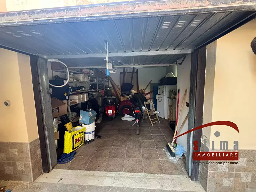Immagine 27 di Appartamento in vendita  in via Austria 10 a Siracusa