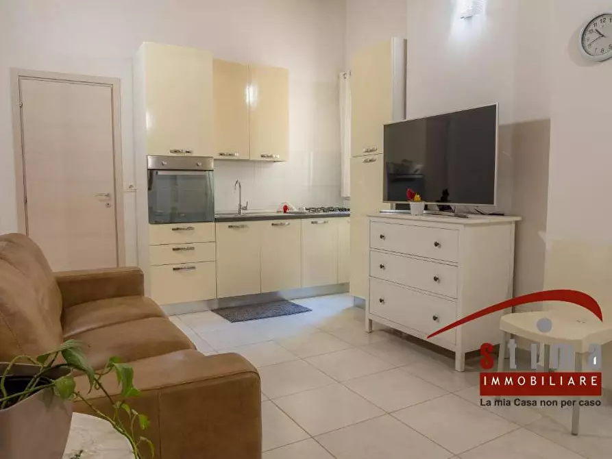 Immagine 9 di Palazzo in vendita  in via san pietro 26 a Siracusa