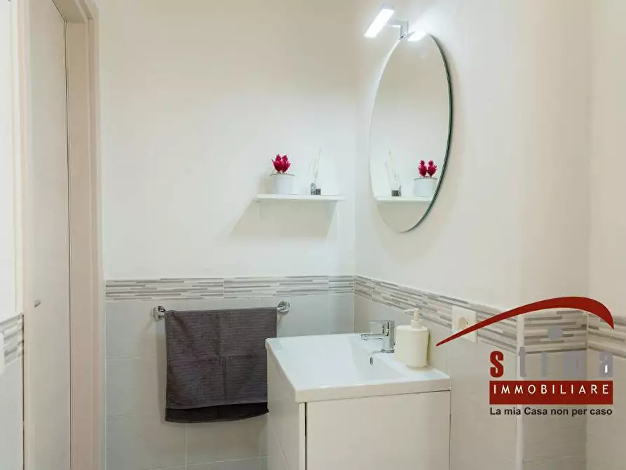 Immagine 12 di Palazzo in vendita  in via san pietro 26 a Siracusa