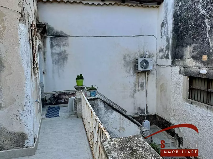 Immagine 25 di Palazzo in vendita  in via san pietro 26 a Siracusa