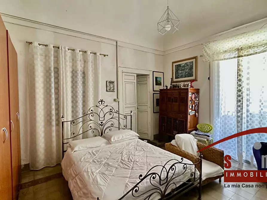 Immagine 29 di Palazzo in vendita  in via san pietro 26 a Siracusa