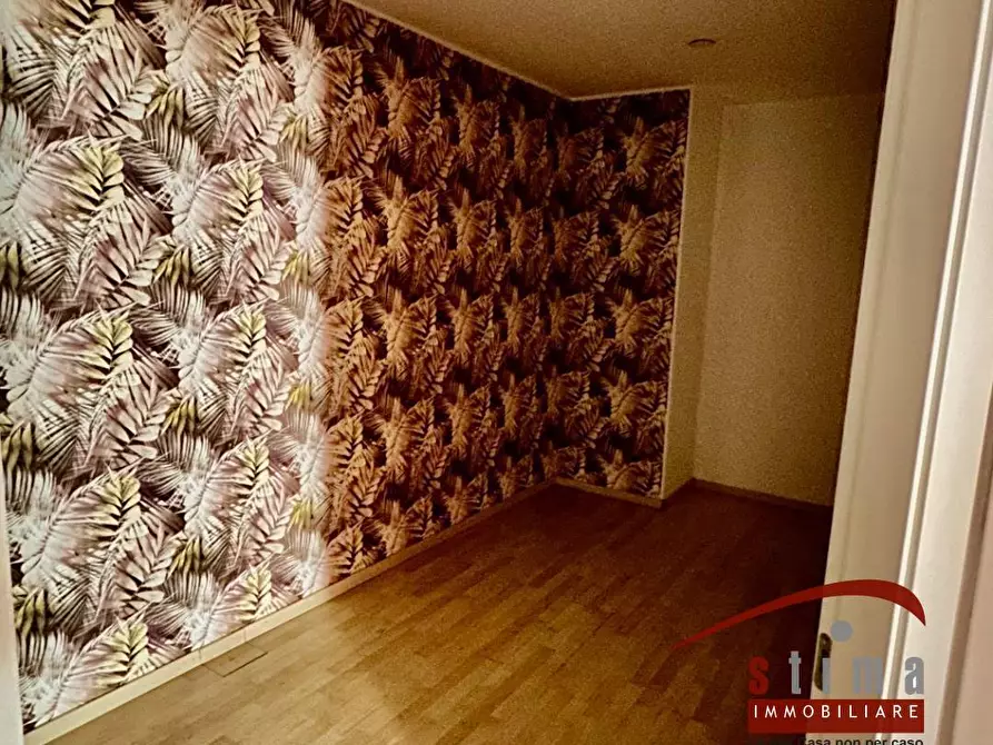 Immagine 7 di Locale commerciale in vendita  in via tevere 51 a Siracusa