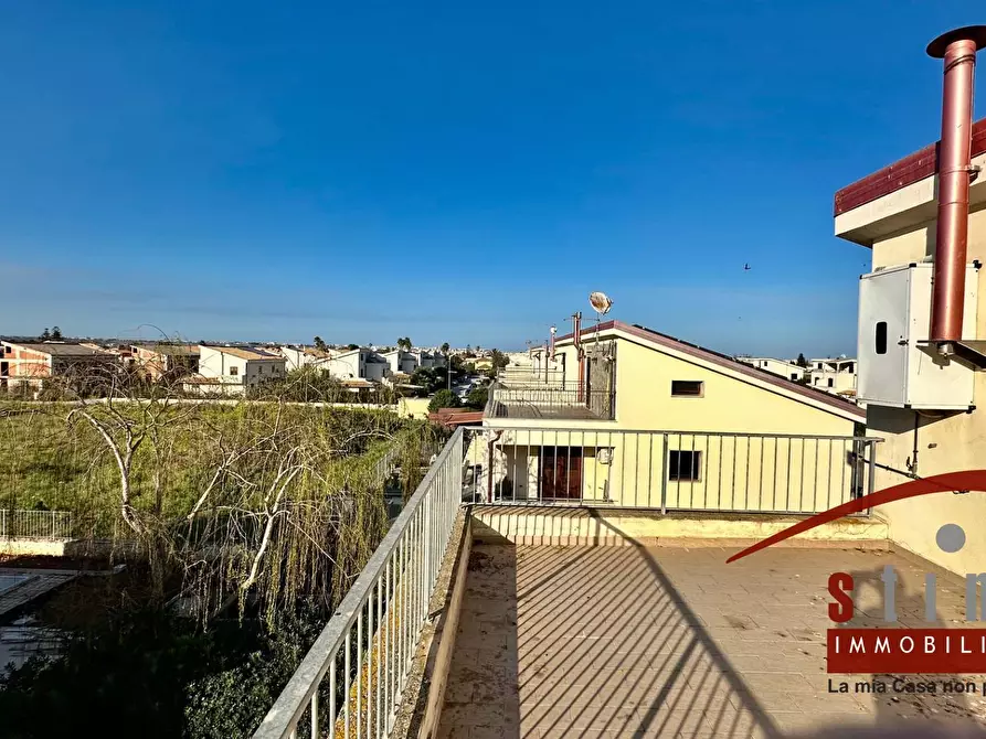 Immagine 4 di Villa in vendita  a Siracusa