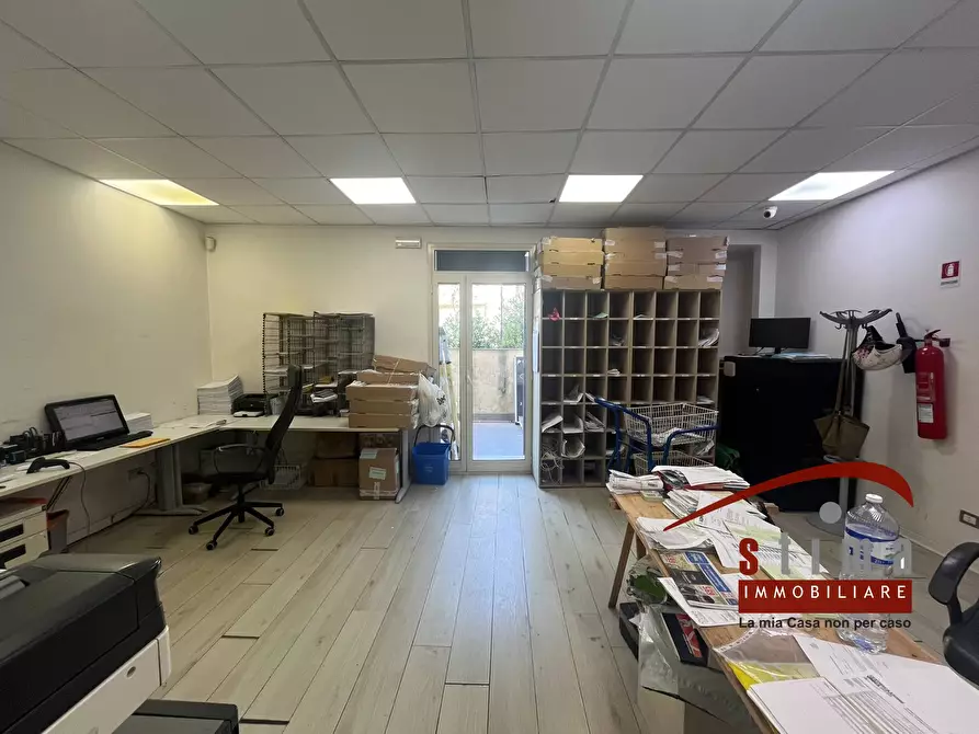 Immagine 6 di Locale commerciale in vendita  in via Armando Diaz 25 a Siracusa