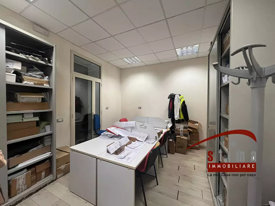 Immagine 9 di Locale commerciale in vendita  in via Armando Diaz 25 a Siracusa