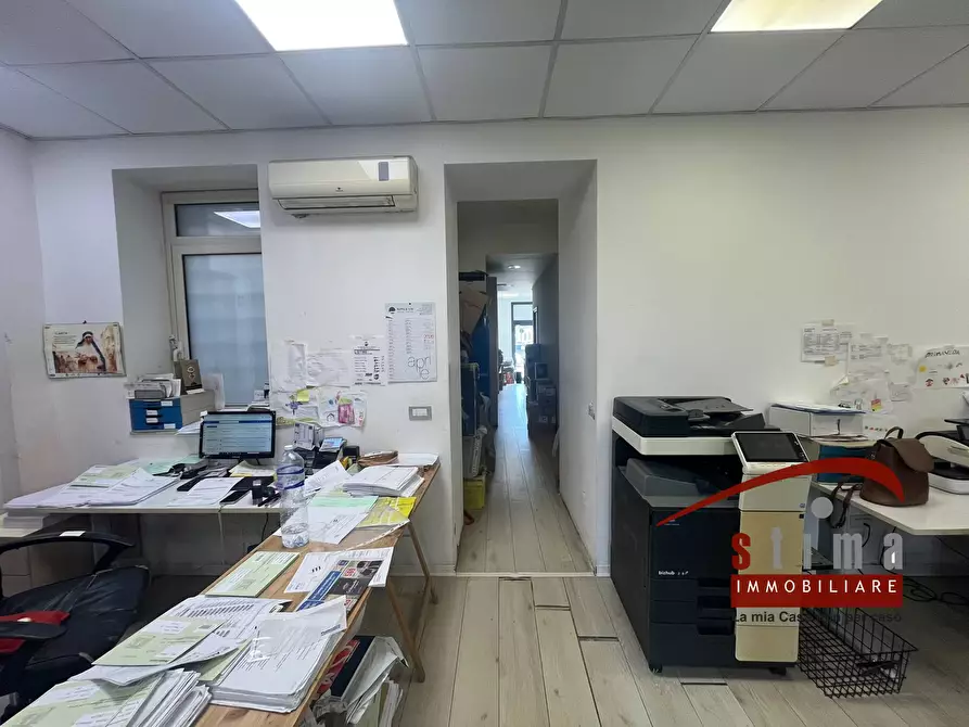 Immagine 12 di Locale commerciale in vendita  in via Armando Diaz 25 a Siracusa