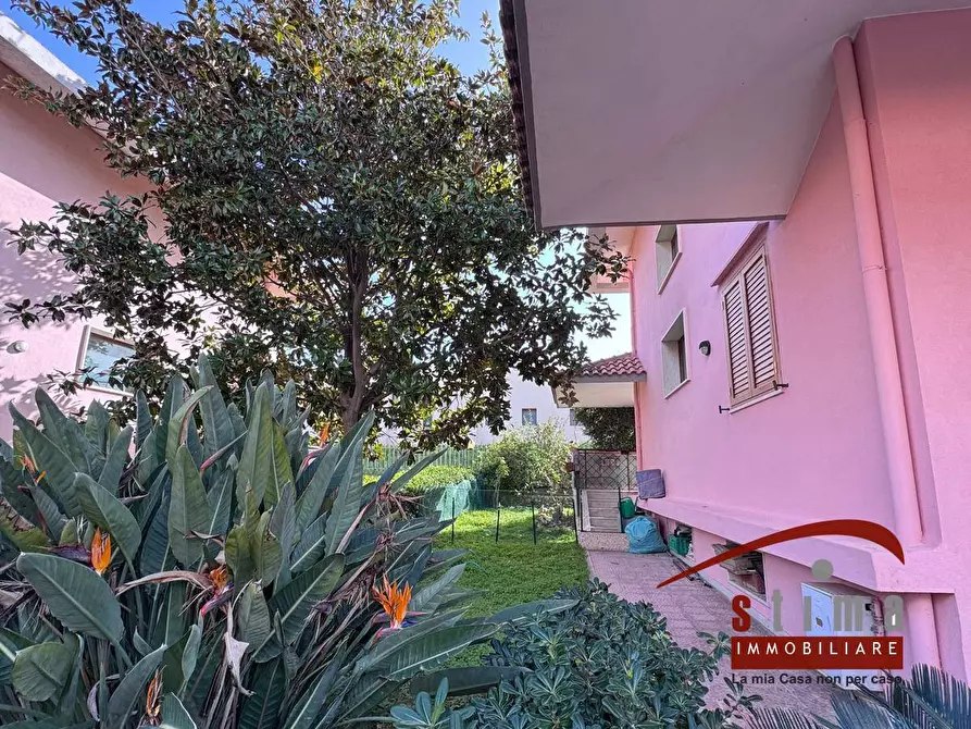 Immagine 3 di Villetta a schiera in vendita  in via Avola s.n. a Siracusa