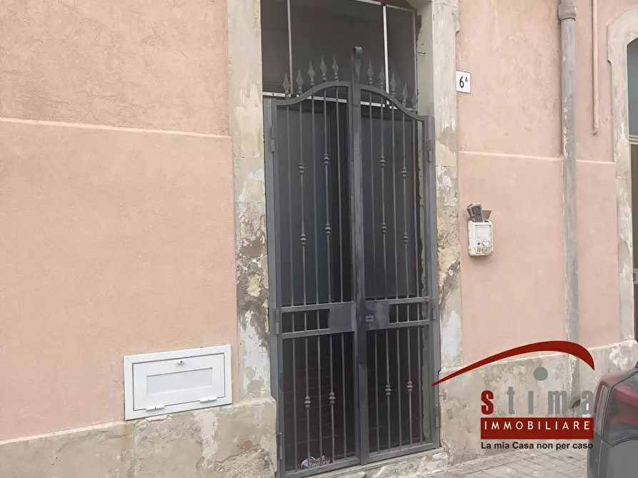 Immagine 14 di Appartamento in vendita  in via Pindaro 16 a Siracusa