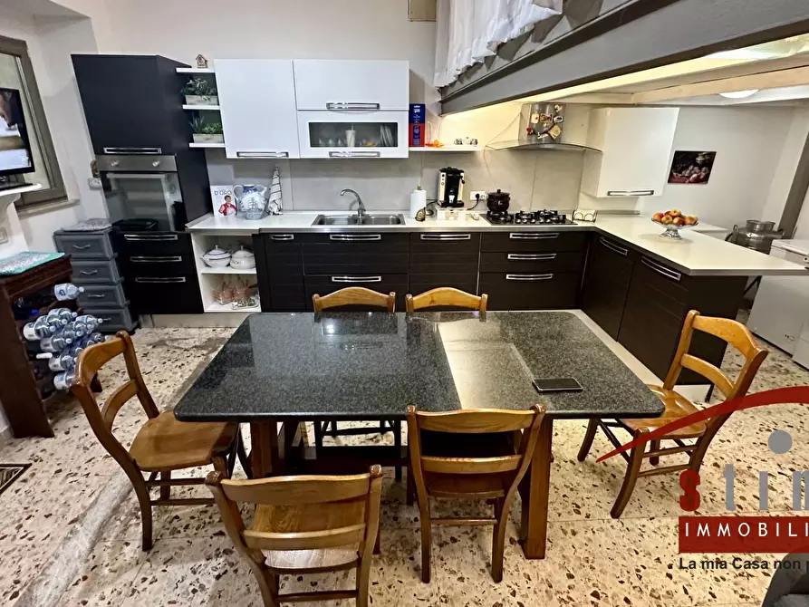 Immagine 21 di Palazzo in vendita  in Via Montegrappa 96 a Siracusa