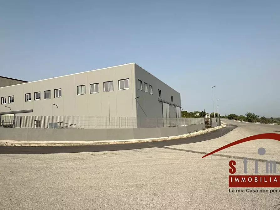 Immagine 1 di Capannone industriale in vendita  a Floridia