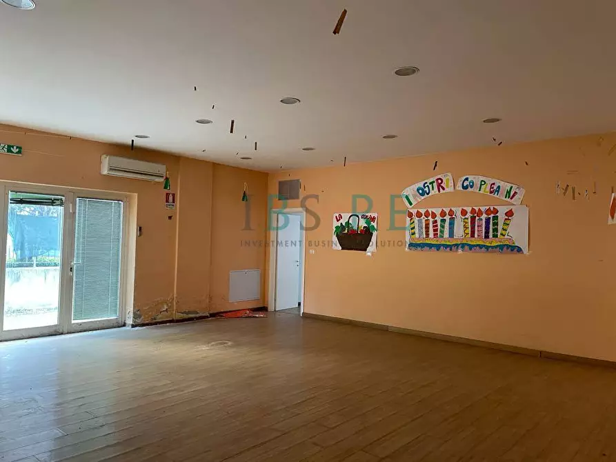 Immagine 6 di Palazzo in vendita  in Via Carlo Saraceni a Roma