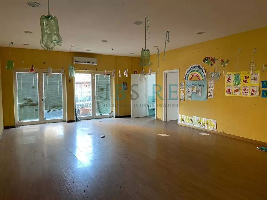 Immagine 8 di Palazzo in vendita  in Via Carlo Saraceni a Roma