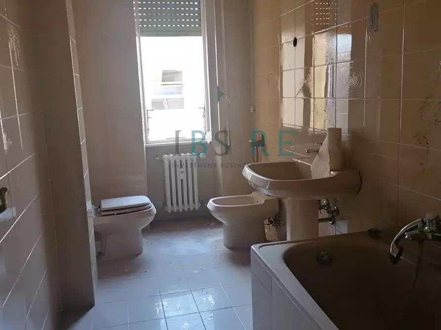 Immagine 13 di Appartamento in vendita  in piazza santa maria consolatrice 12 a Roma