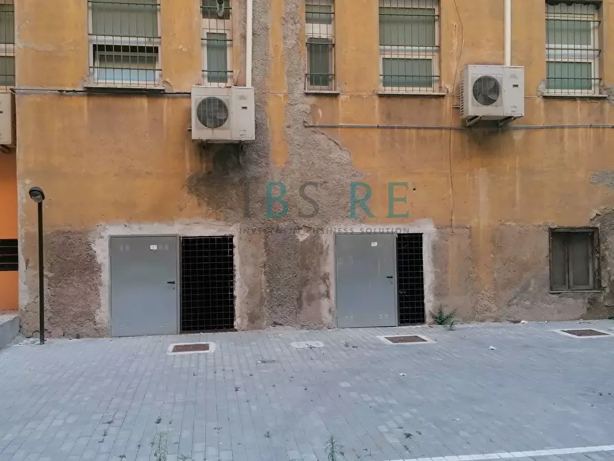 Immagine 4 di Magazzino in vendita  in Via Asinari Di San Marzano 13 a Roma