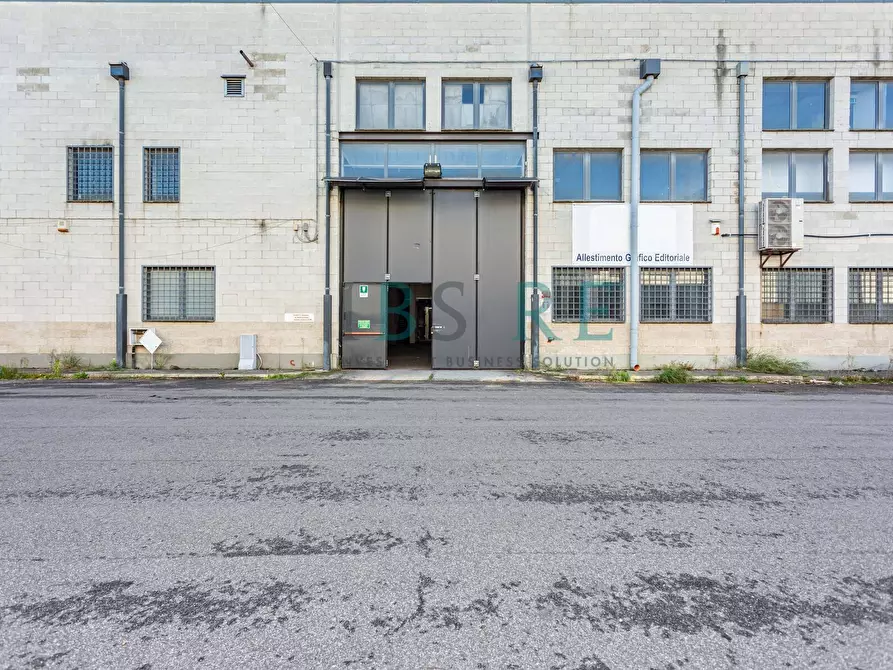 Immagine 2 di Laboratorio in vendita  in Via Giuseppe Gagliani Caputo a Roma