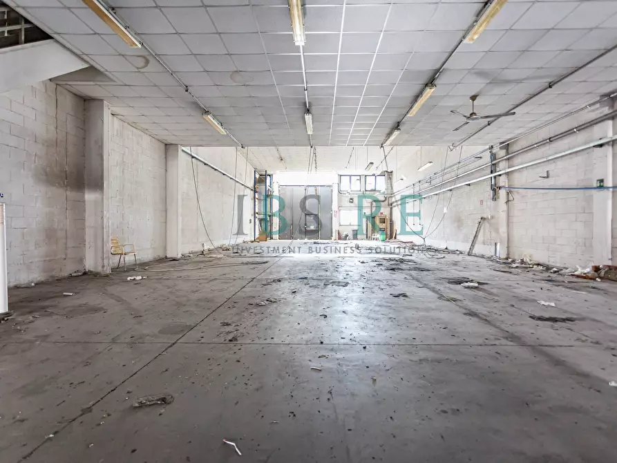 Immagine 6 di Laboratorio in vendita  in Via Giuseppe Gagliani Caputo a Roma