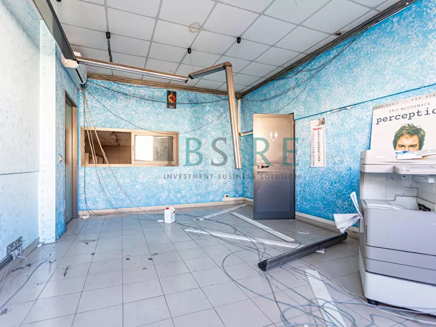 Immagine 7 di Laboratorio in vendita  in Via Giuseppe Gagliani Caputo a Roma