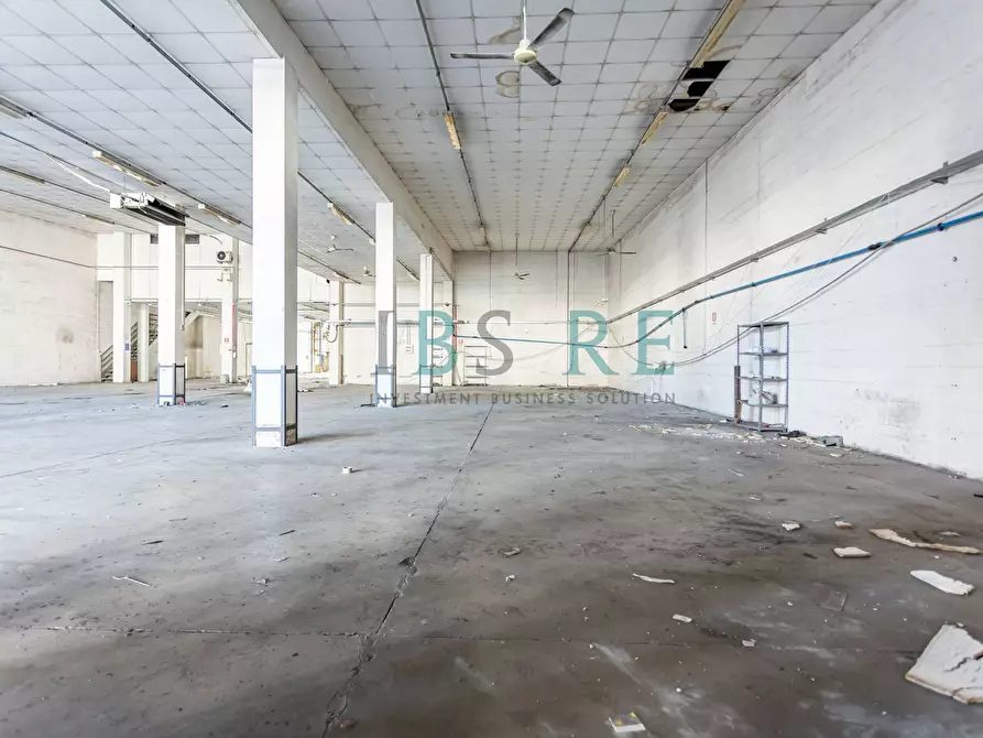 Immagine 11 di Laboratorio in vendita  in Via Giuseppe Gagliani Caputo a Roma