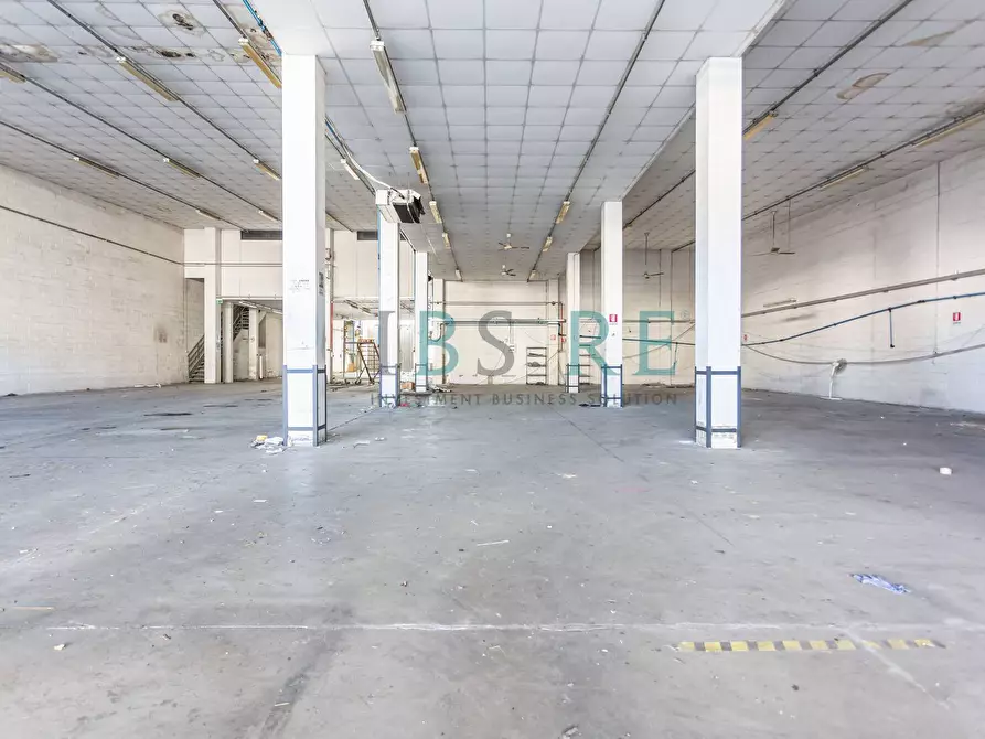 Immagine 14 di Laboratorio in vendita  in Via Giuseppe Gagliani Caputo a Roma