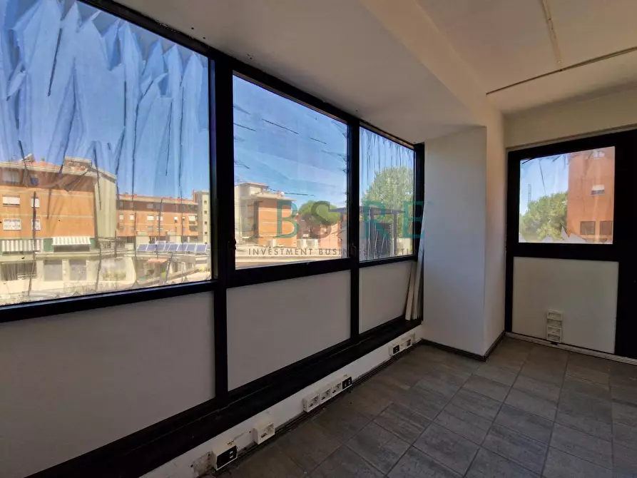 Immagine 4 di Ufficio in vendita  in Via Grazia Deledda a Roma