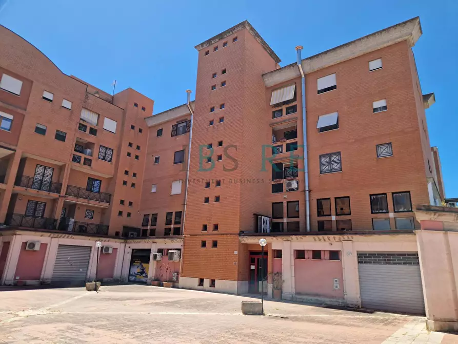 Immagine 2 di Ufficio in vendita  in Via Grazia Deledda a Roma