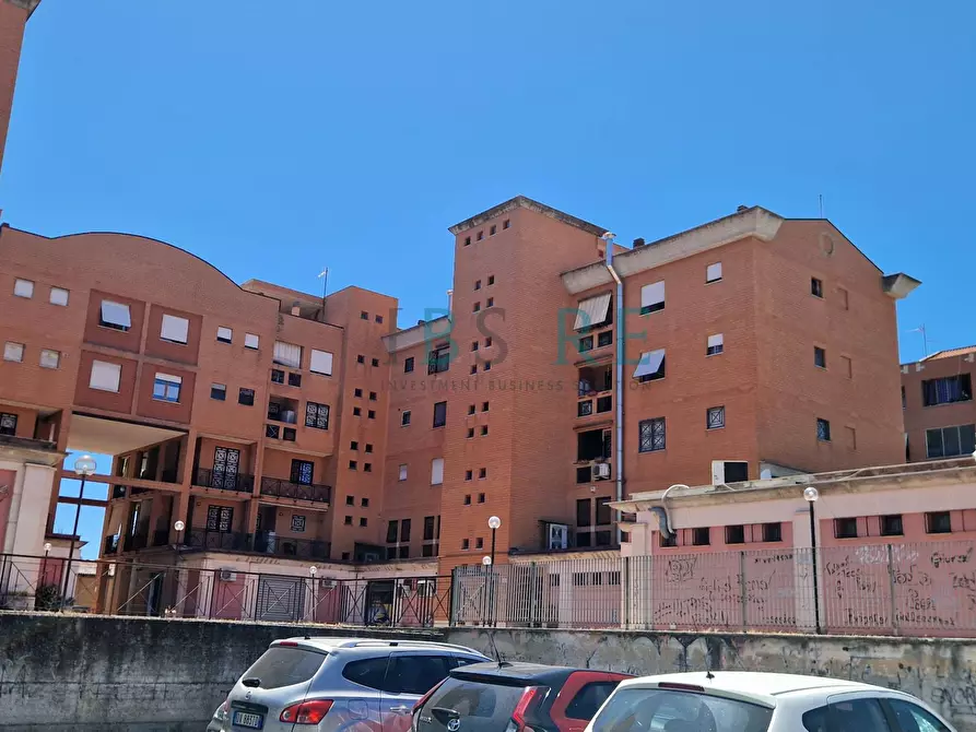 Immagine 21 di Ufficio in vendita  in Via Grazia Deledda a Roma